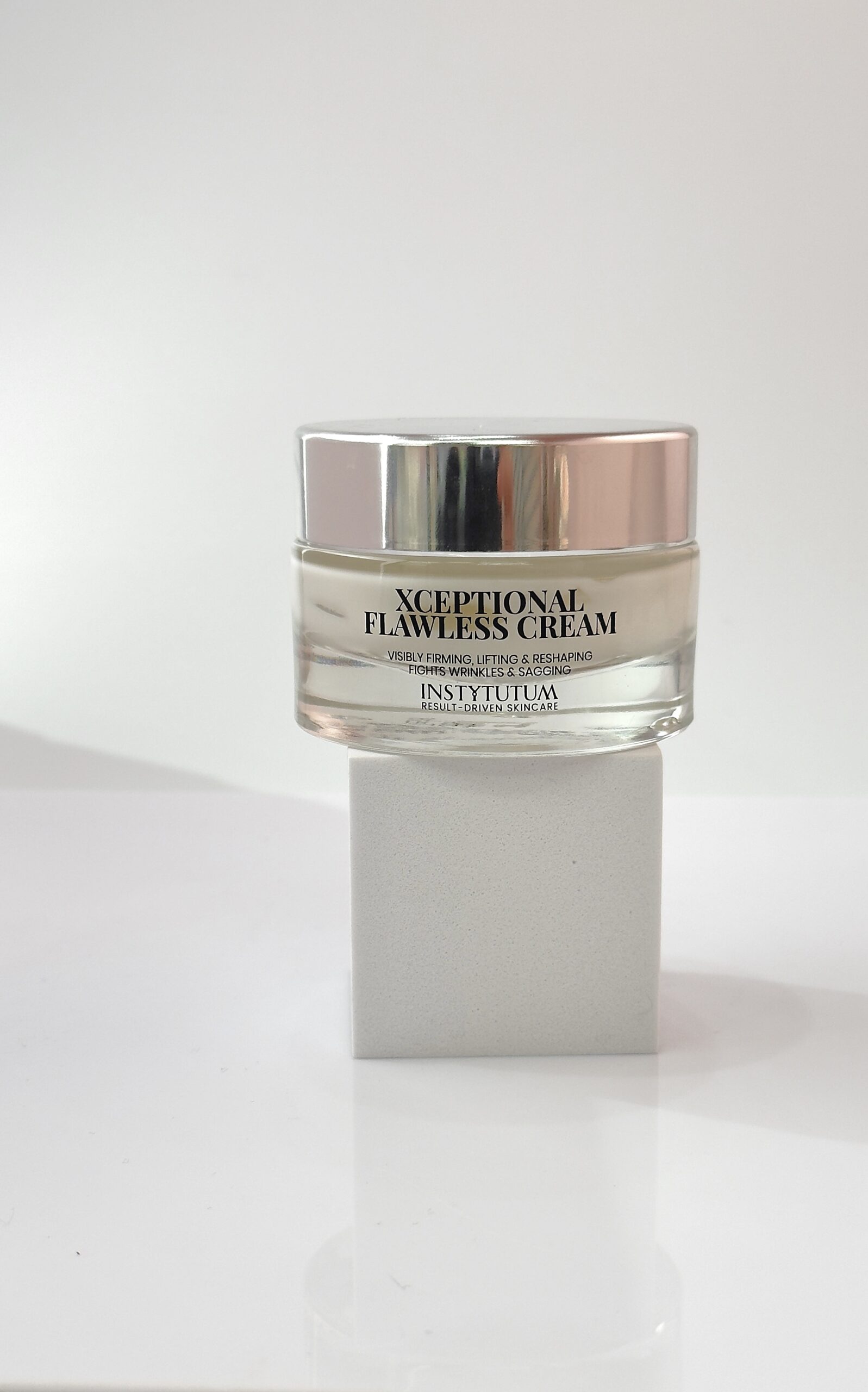 АНТИВІКОВИЙ КРЕМ-ЛІФТИНГ XCEPTIONAL FLAWLESS CREAM