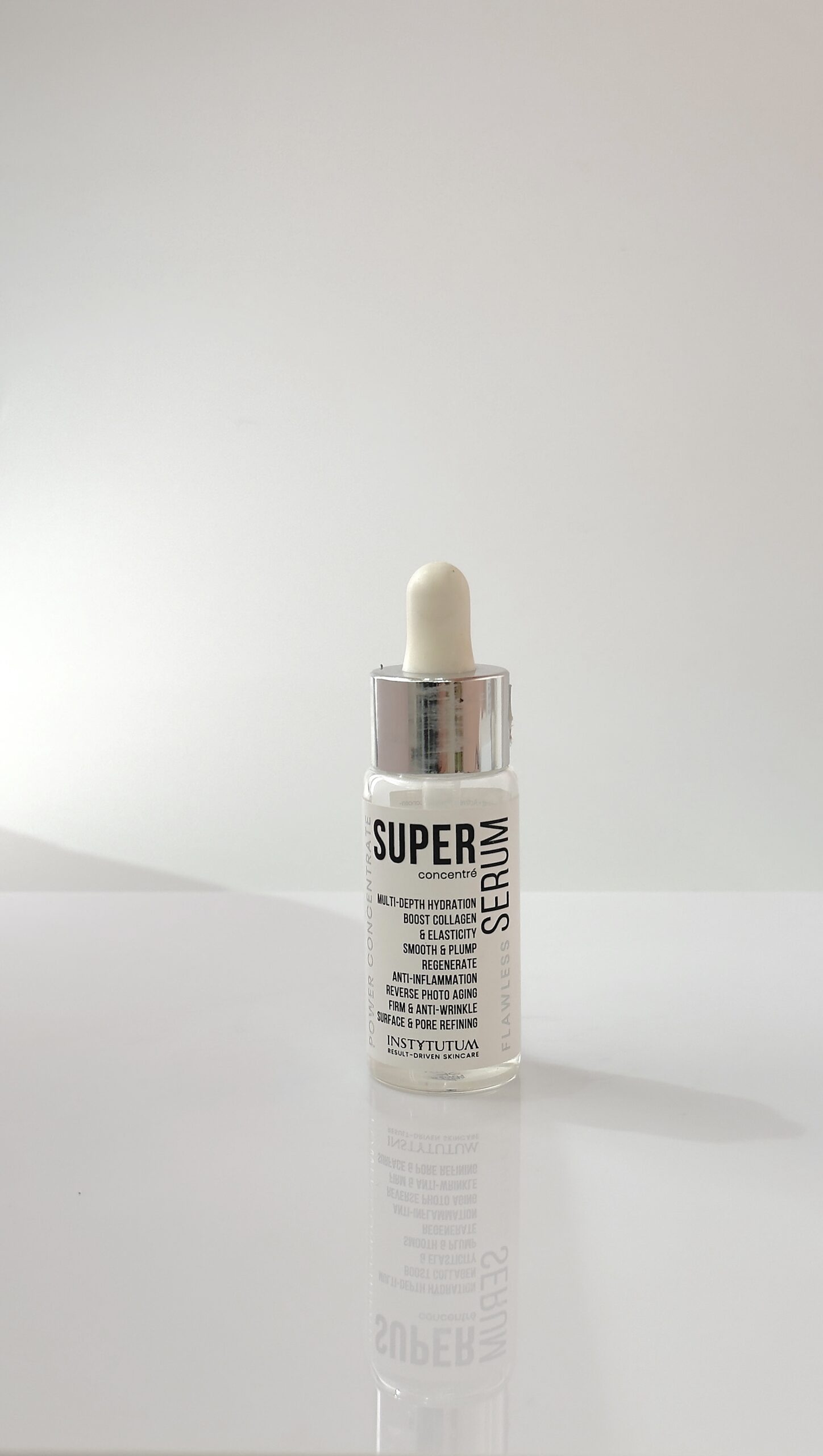 ЗВОЛОЖУЮЧА
СИРОВАТКА З КОЛАГЕНОМ SUPER SERUM
