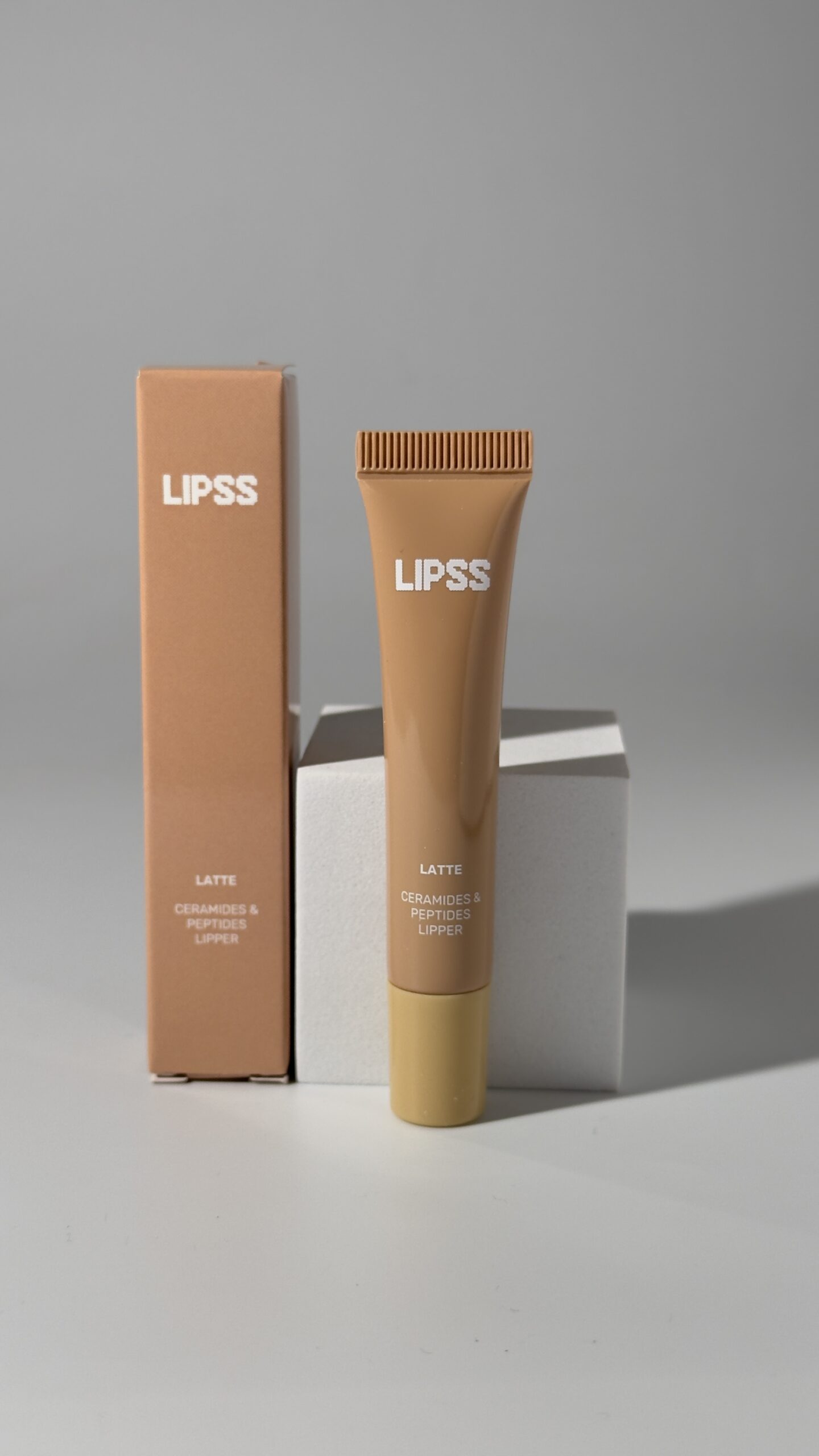 Lipper-блиск LATTE